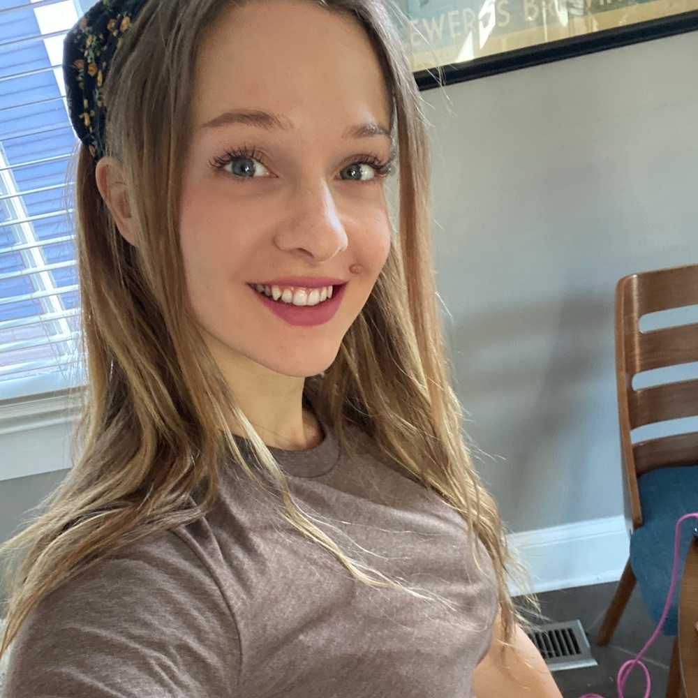 Meet your Posher, Jennifer